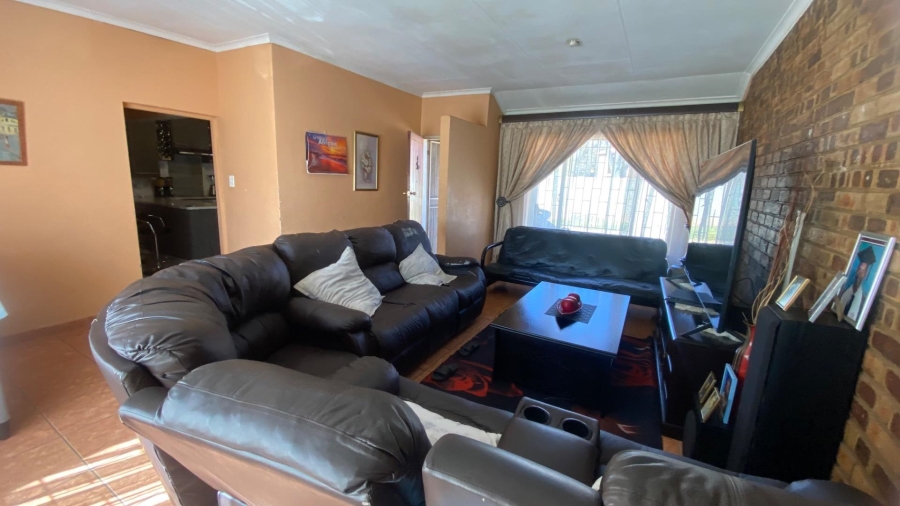 3 Bedroom Property for Sale in Crystal Park Gauteng