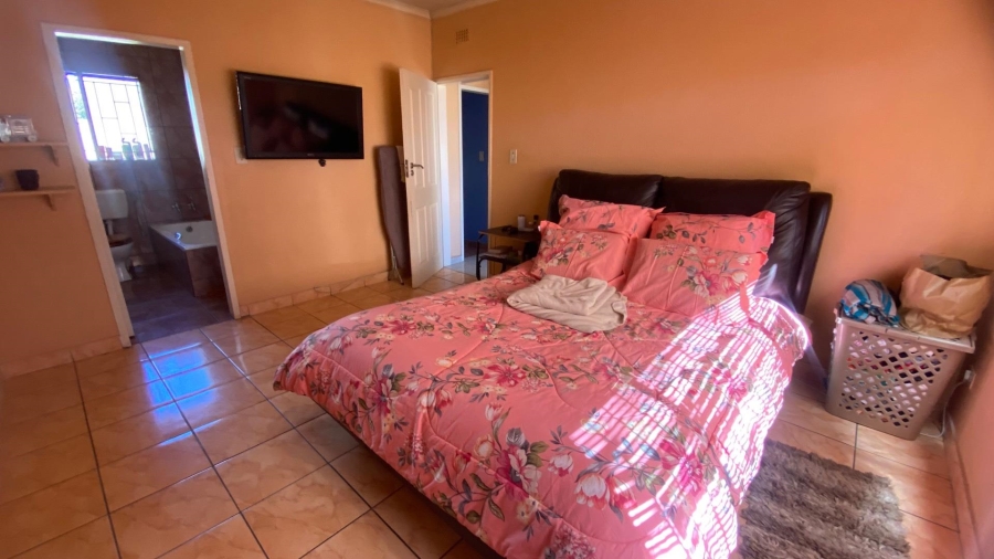 3 Bedroom Property for Sale in Crystal Park Gauteng