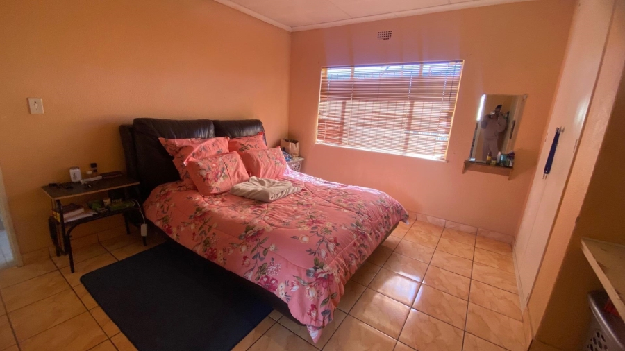 3 Bedroom Property for Sale in Crystal Park Gauteng