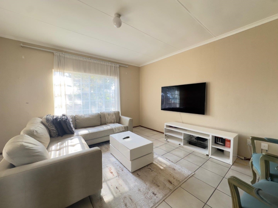 To Let 3 Bedroom Property for Rent in Garsfontein Gauteng