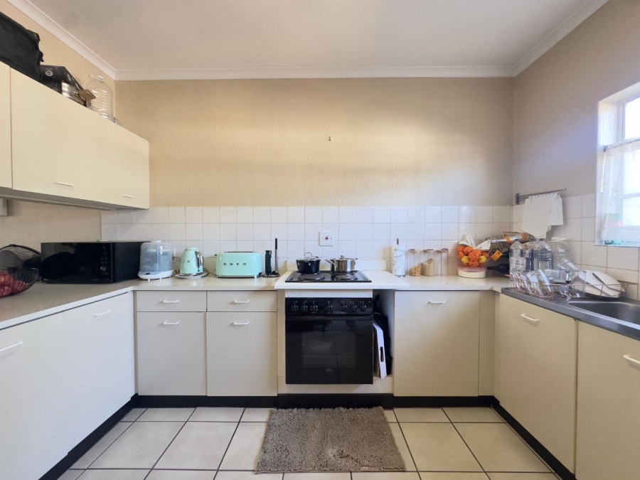 To Let 3 Bedroom Property for Rent in Garsfontein Gauteng
