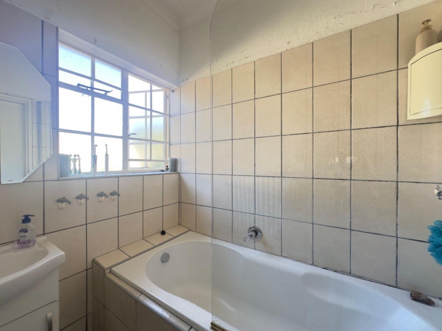 To Let 3 Bedroom Property for Rent in Garsfontein Gauteng