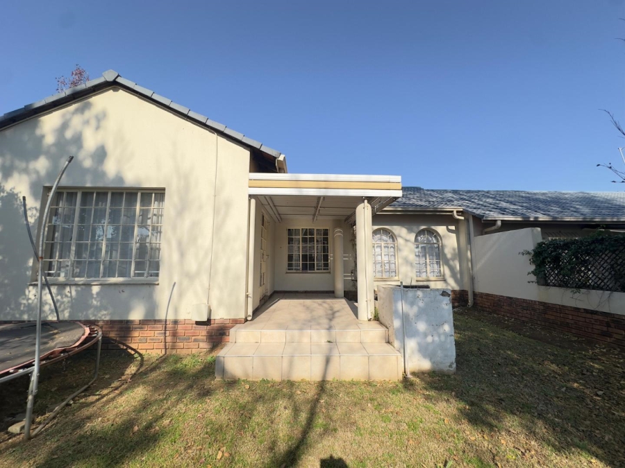 To Let 3 Bedroom Property for Rent in Garsfontein Gauteng