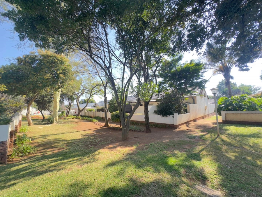 To Let 3 Bedroom Property for Rent in Garsfontein Gauteng