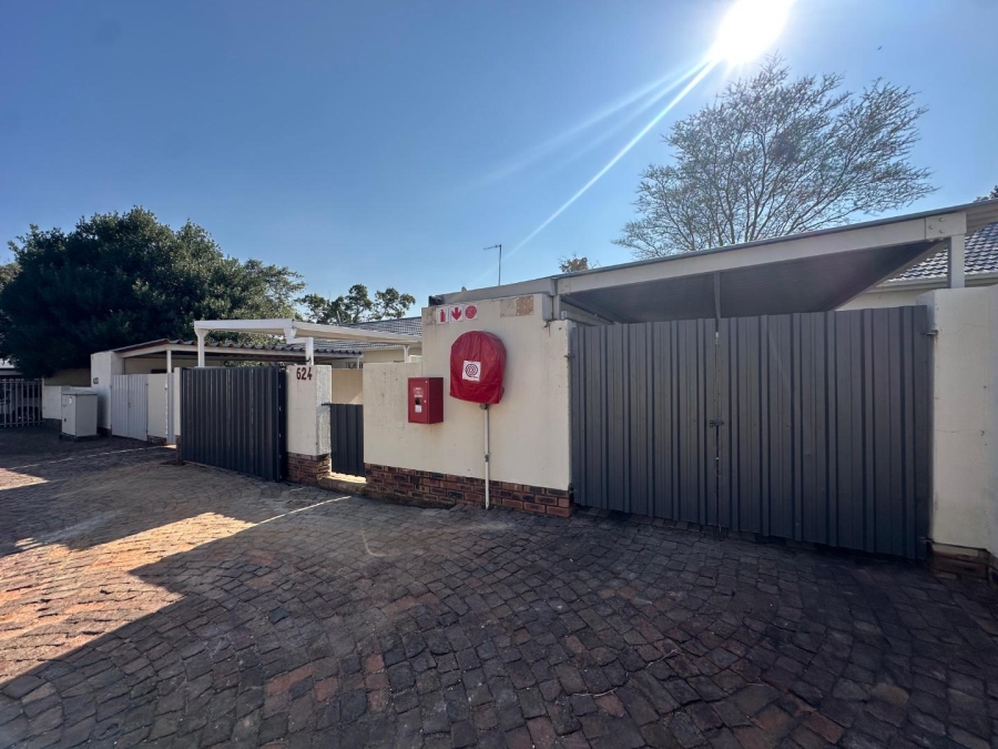 To Let 3 Bedroom Property for Rent in Garsfontein Gauteng