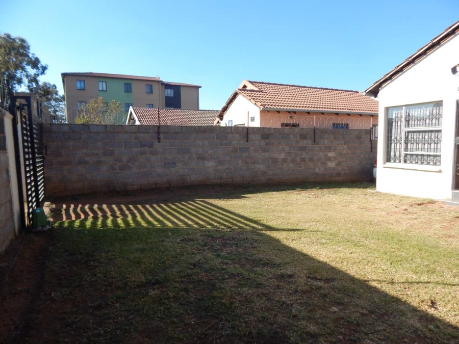 2 Bedroom Property for Sale in Fleurhof Gauteng