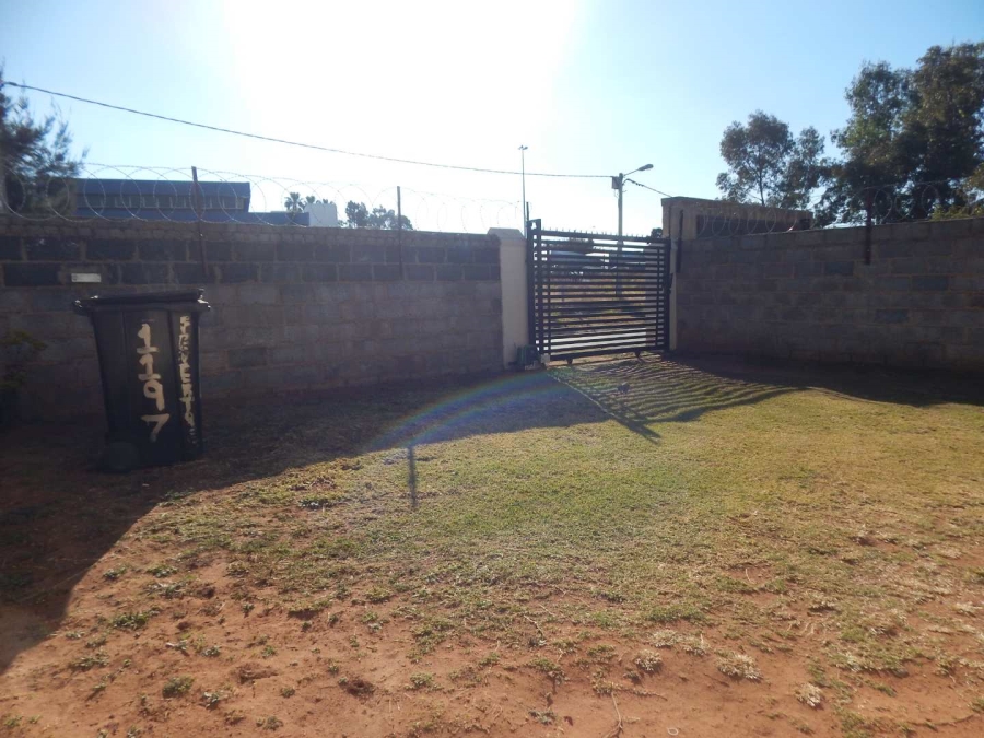 2 Bedroom Property for Sale in Fleurhof Gauteng