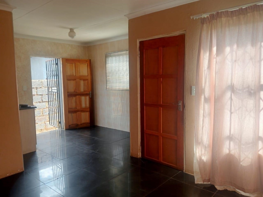 2 Bedroom Property for Sale in Fleurhof Gauteng
