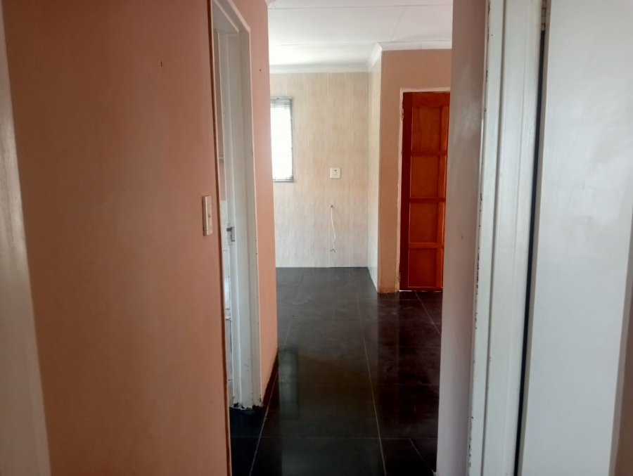 2 Bedroom Property for Sale in Fleurhof Gauteng
