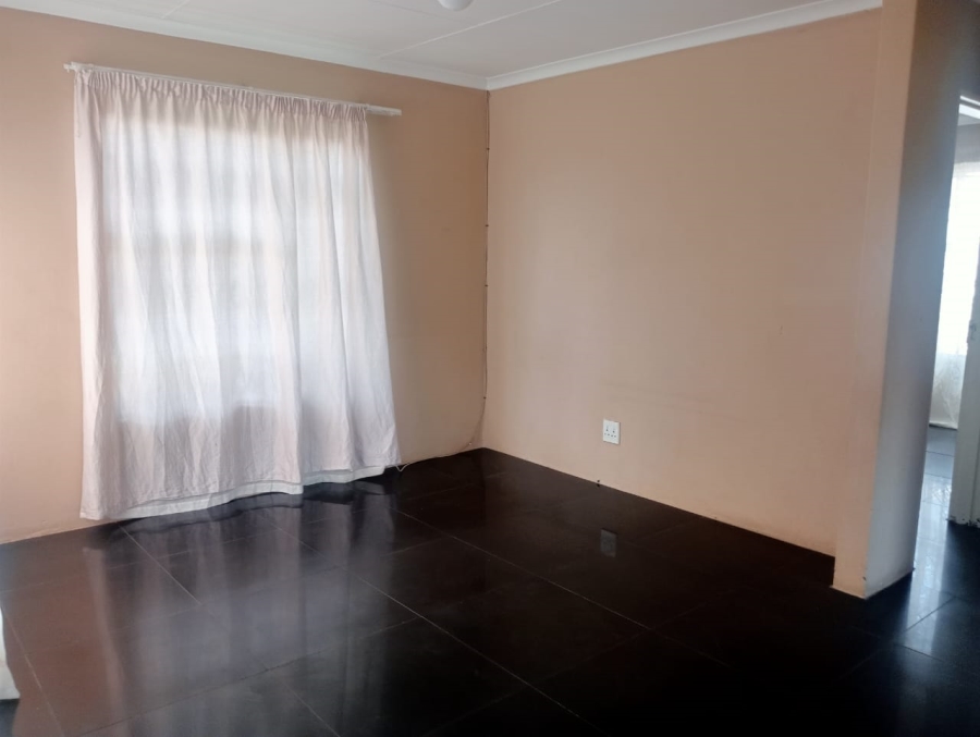 2 Bedroom Property for Sale in Fleurhof Gauteng