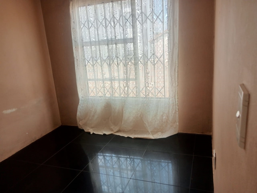 2 Bedroom Property for Sale in Fleurhof Gauteng