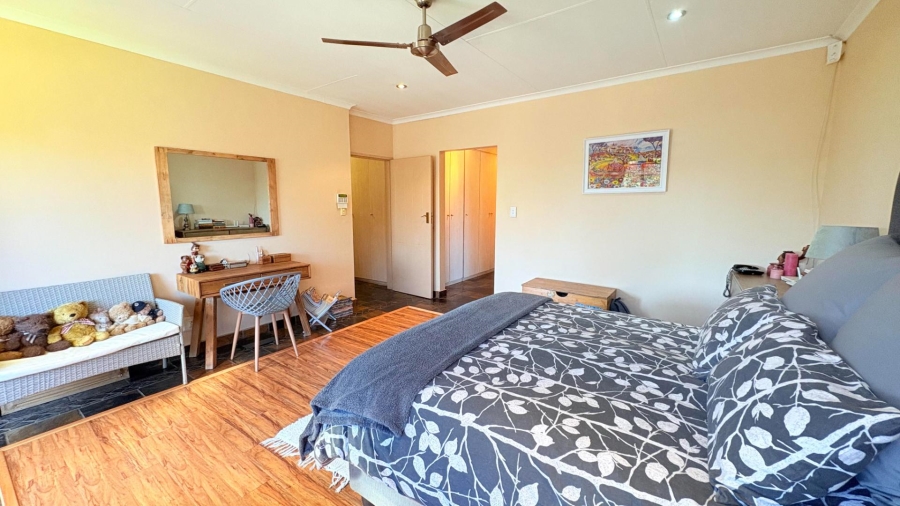 3 Bedroom Property for Sale in Eldoraigne Gauteng