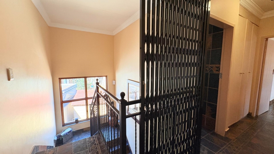 3 Bedroom Property for Sale in Eldoraigne Gauteng