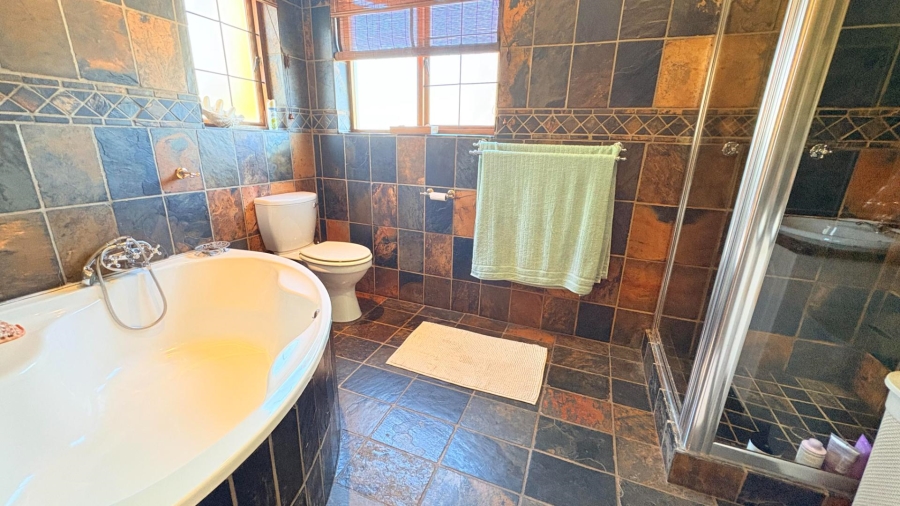 3 Bedroom Property for Sale in Eldoraigne Gauteng