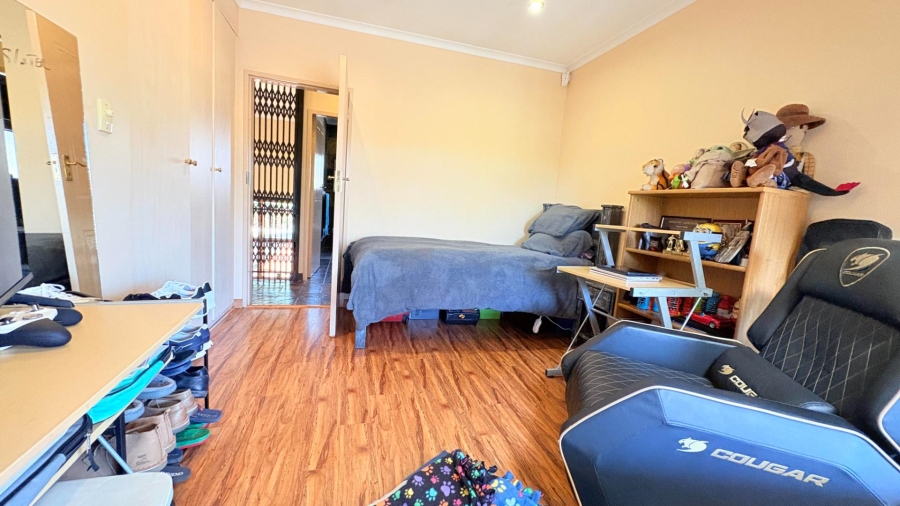 3 Bedroom Property for Sale in Eldoraigne Gauteng