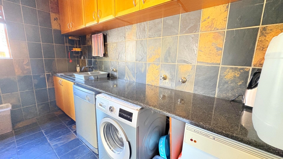 3 Bedroom Property for Sale in Eldoraigne Gauteng