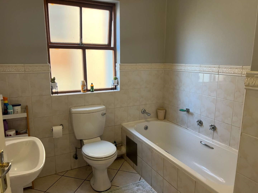 2 Bedroom Property for Sale in Bryanston Gauteng