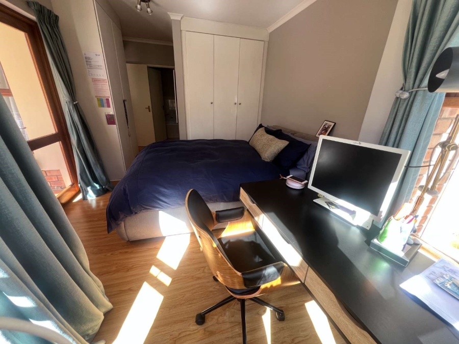 2 Bedroom Property for Sale in Bryanston Gauteng