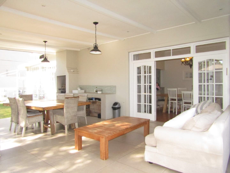 5 Bedroom Property for Sale in Percelia Estate Gauteng