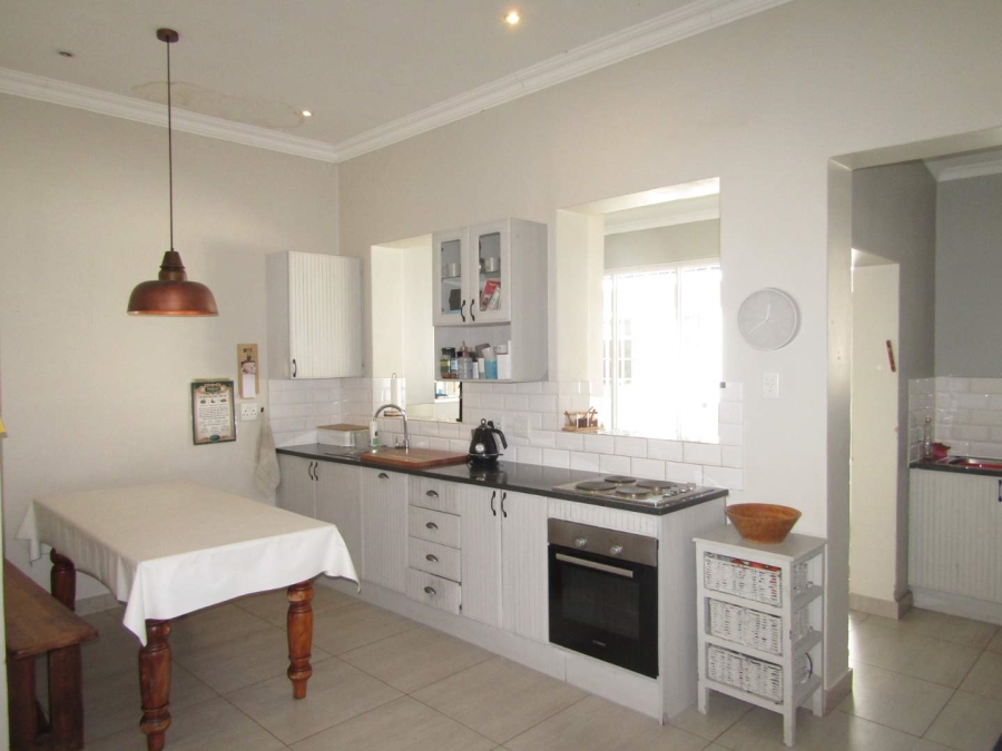 5 Bedroom Property for Sale in Percelia Estate Gauteng
