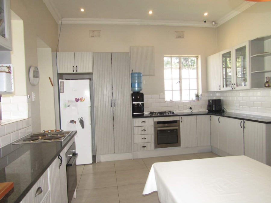 5 Bedroom Property for Sale in Percelia Estate Gauteng