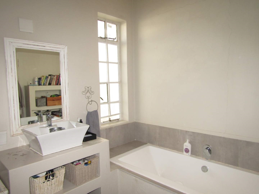 5 Bedroom Property for Sale in Percelia Estate Gauteng
