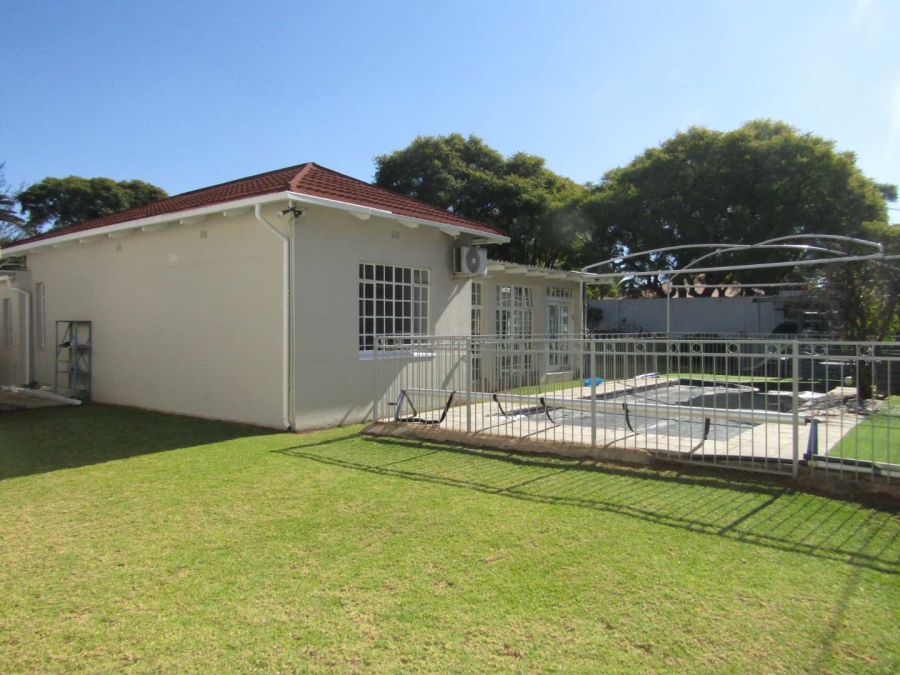 5 Bedroom Property for Sale in Percelia Estate Gauteng