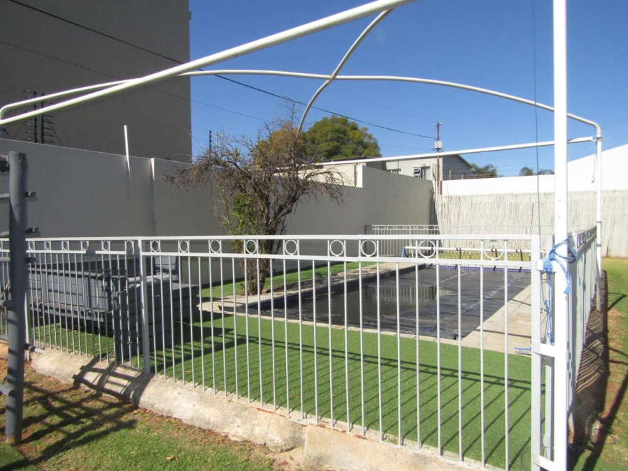 5 Bedroom Property for Sale in Percelia Estate Gauteng