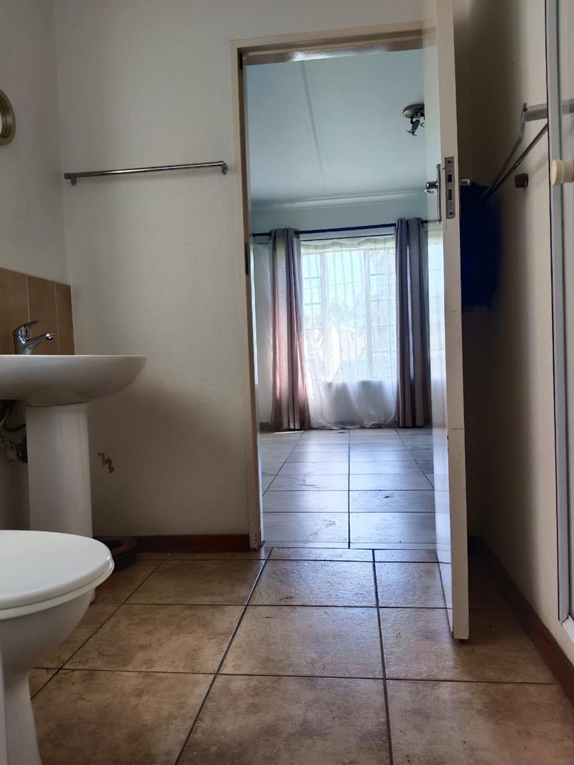 3 Bedroom Property for Sale in Corlett Gardens Gauteng