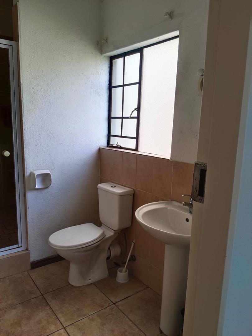 3 Bedroom Property for Sale in Corlett Gardens Gauteng