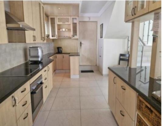 To Let 3 Bedroom Property for Rent in Sandown Gauteng