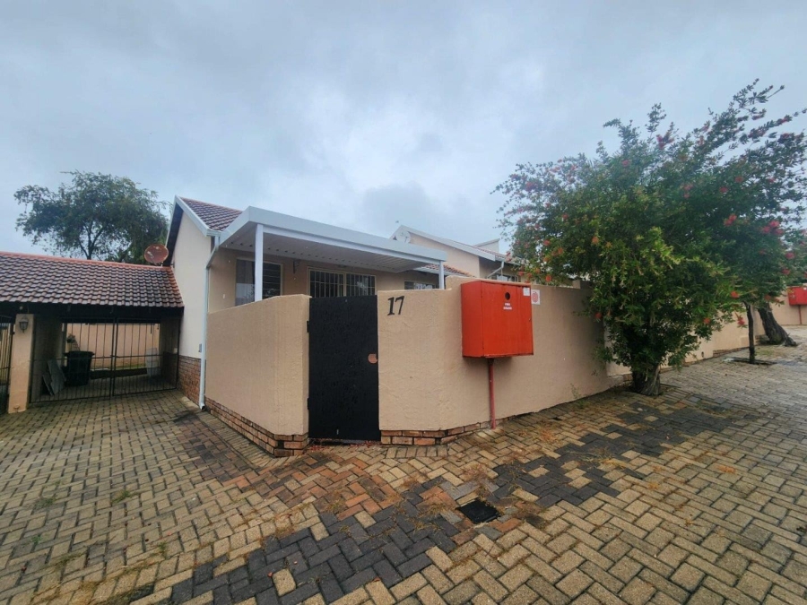 To Let 2 Bedroom Property for Rent in Northwold Gauteng