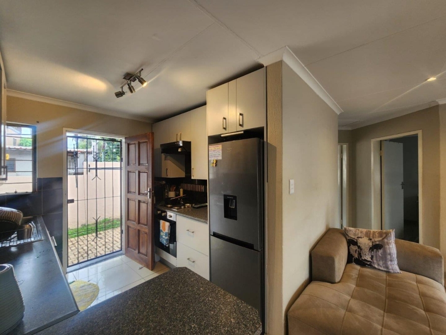 To Let 2 Bedroom Property for Rent in Northwold Gauteng