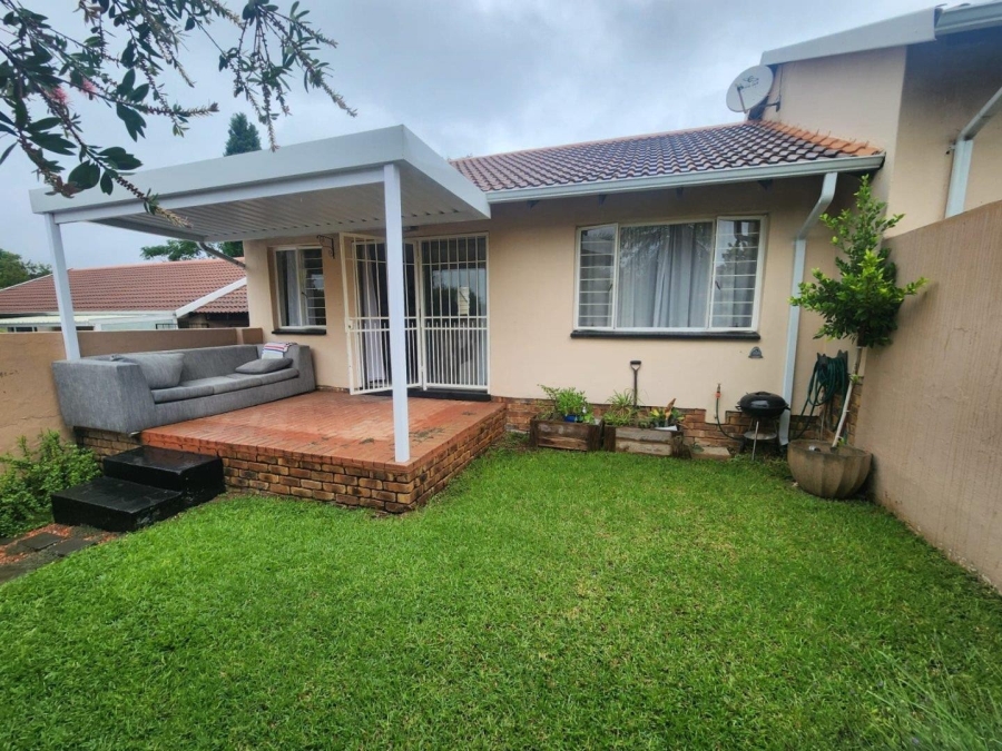 To Let 2 Bedroom Property for Rent in Northwold Gauteng