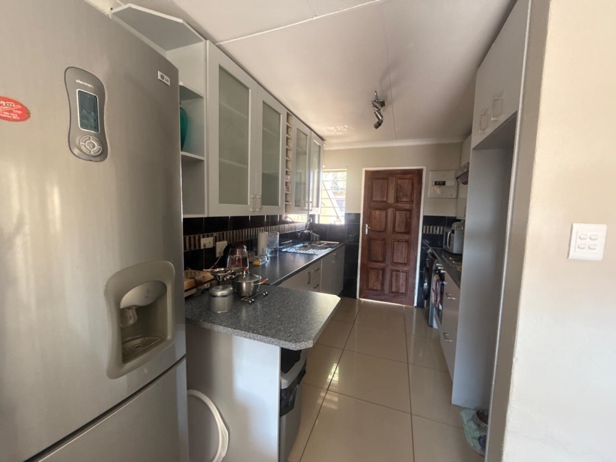 To Let 2 Bedroom Property for Rent in Northwold Gauteng