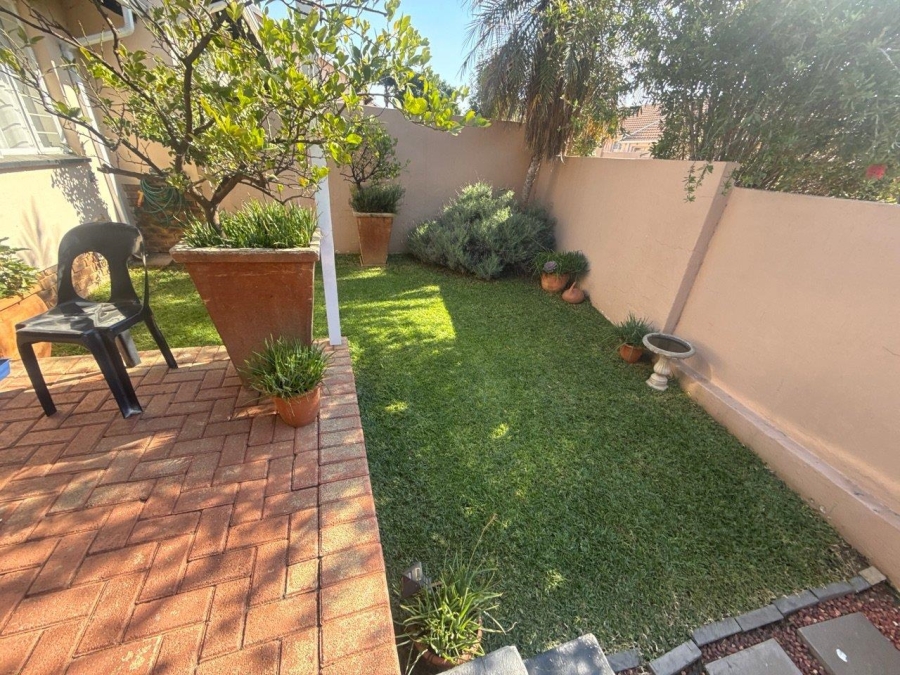 To Let 2 Bedroom Property for Rent in Northwold Gauteng