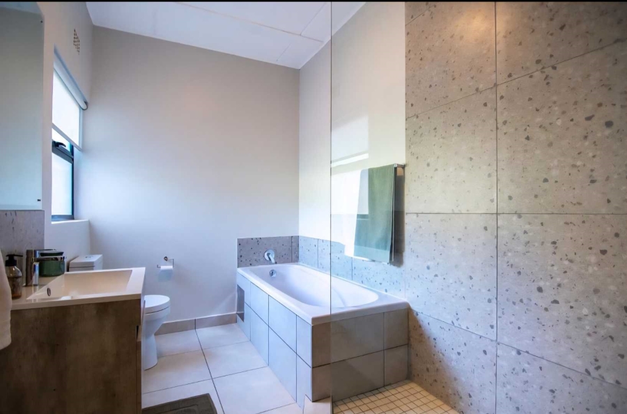 2 Bedroom Property for Sale in Linbro Park Gauteng