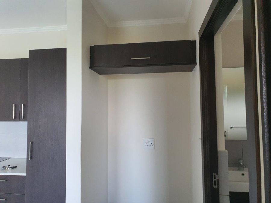 To Let 2 Bedroom Property for Rent in Jackal Creek Golf Estate Gauteng