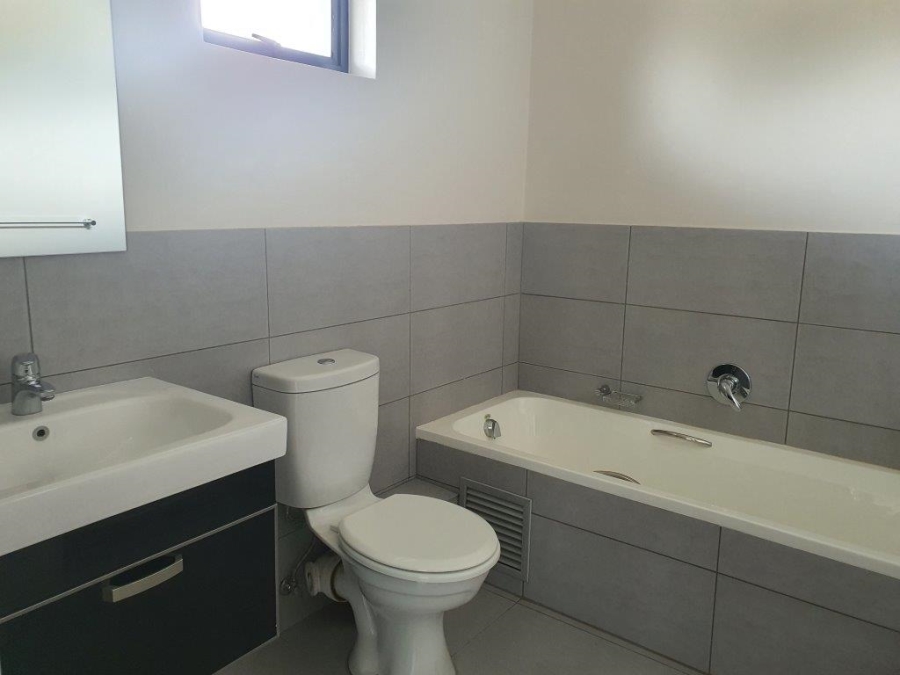 To Let 2 Bedroom Property for Rent in Jackal Creek Golf Estate Gauteng
