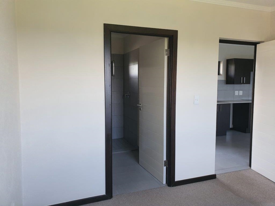 To Let 2 Bedroom Property for Rent in Jackal Creek Golf Estate Gauteng