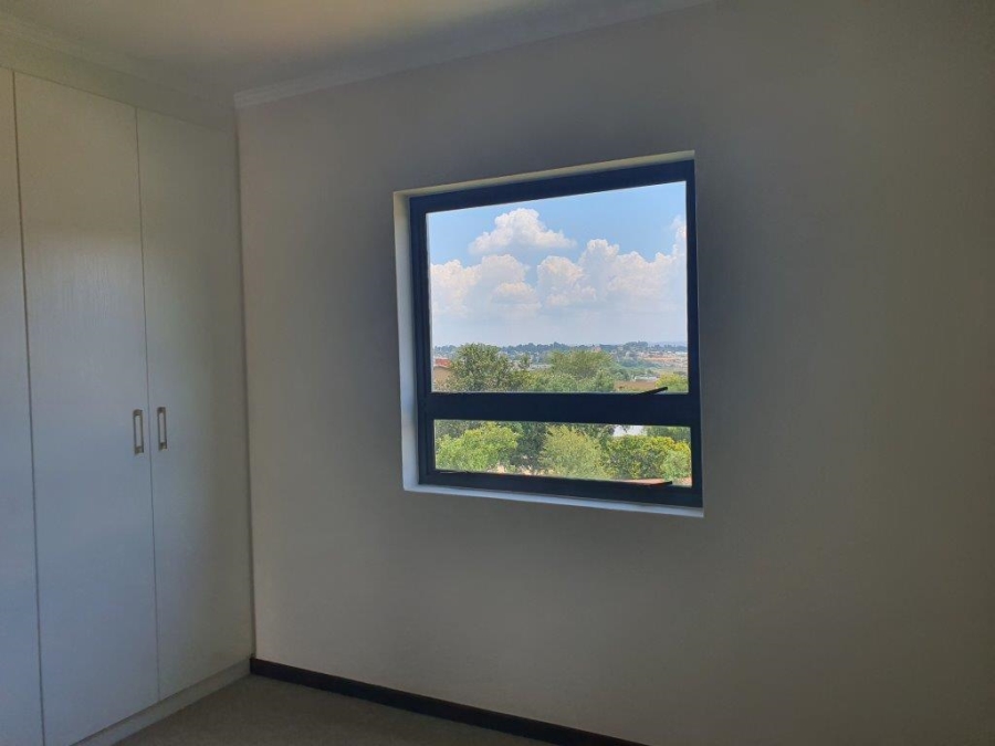 To Let 2 Bedroom Property for Rent in Jackal Creek Golf Estate Gauteng