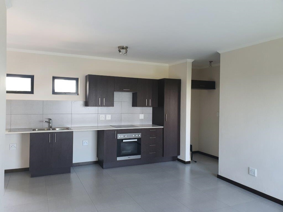 To Let 2 Bedroom Property for Rent in Jackal Creek Golf Estate Gauteng