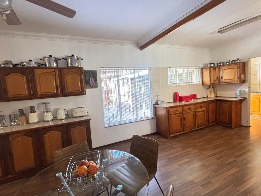 5 Bedroom Property for Sale in Garsfontein Gauteng