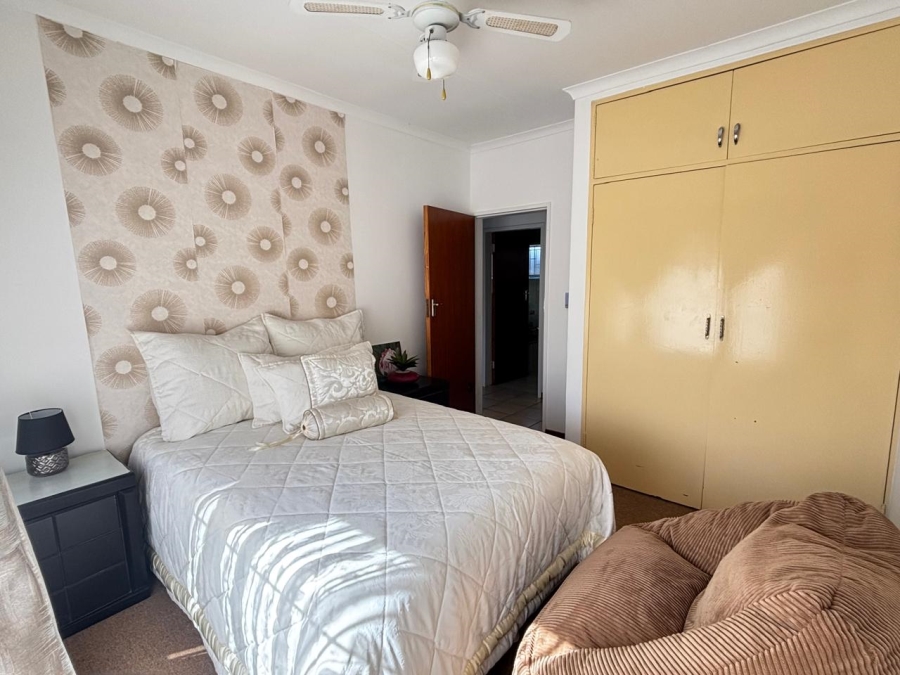 5 Bedroom Property for Sale in Garsfontein Gauteng