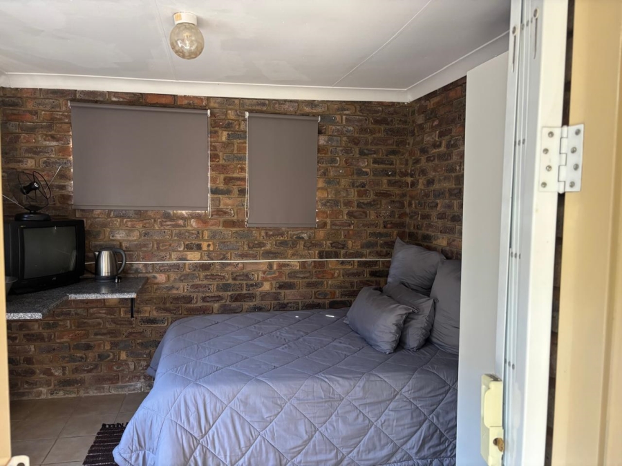 5 Bedroom Property for Sale in Garsfontein Gauteng