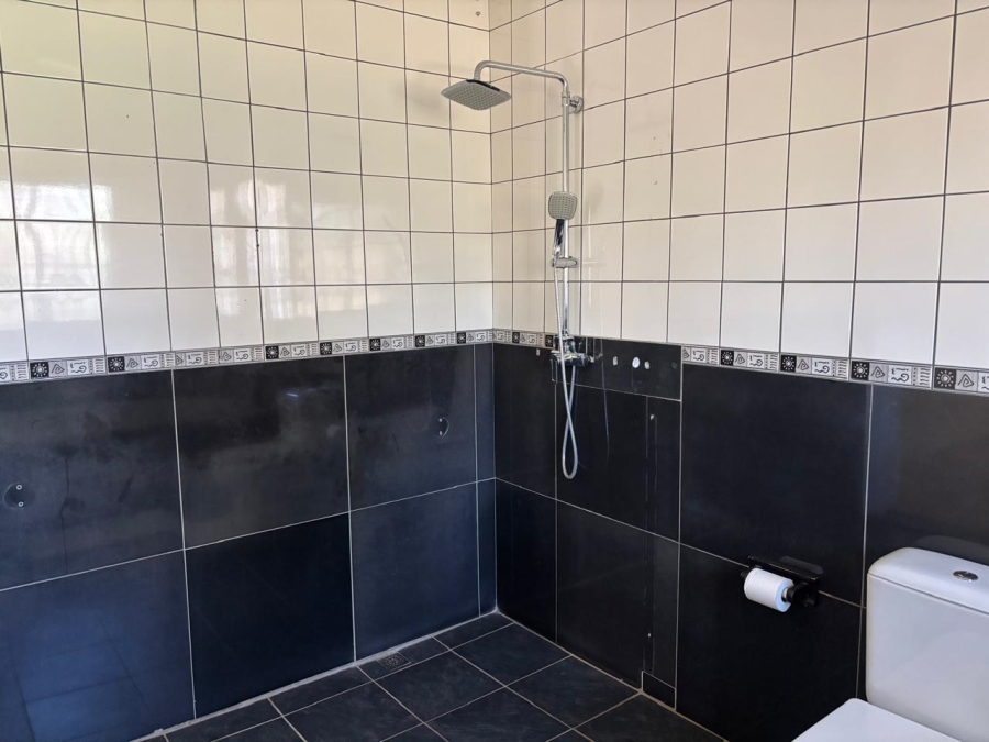 5 Bedroom Property for Sale in Garsfontein Gauteng