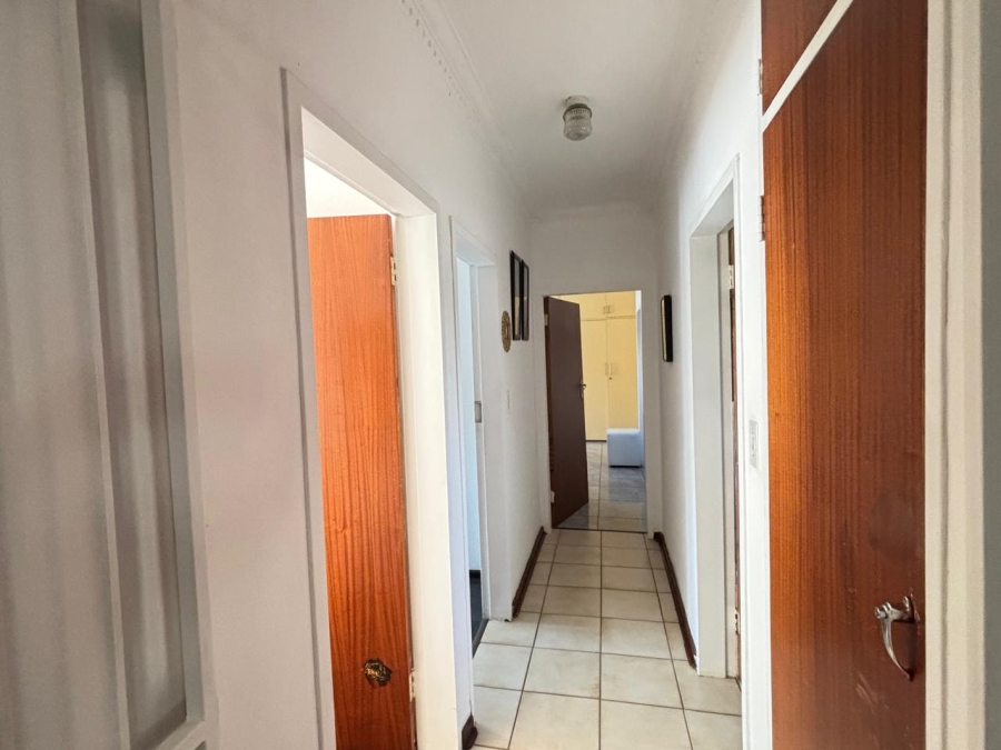 5 Bedroom Property for Sale in Garsfontein Gauteng