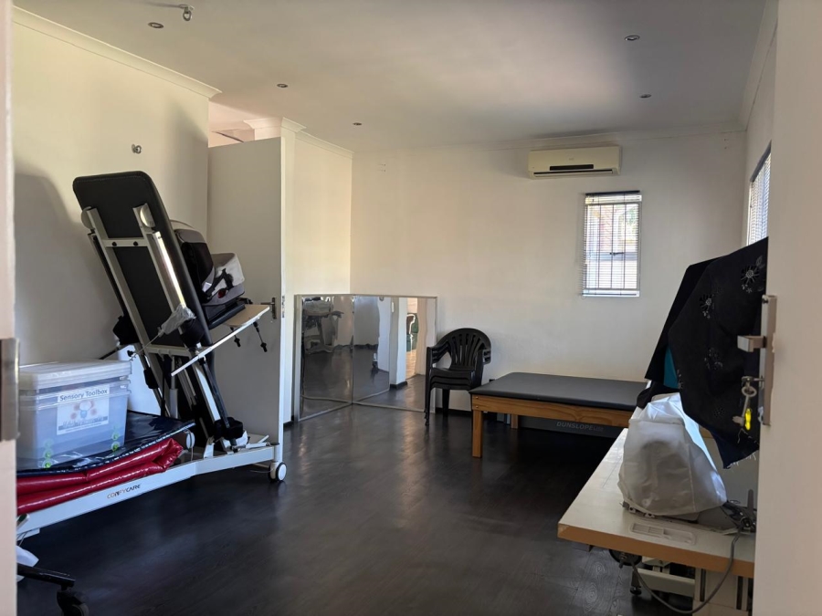 5 Bedroom Property for Sale in Garsfontein Gauteng