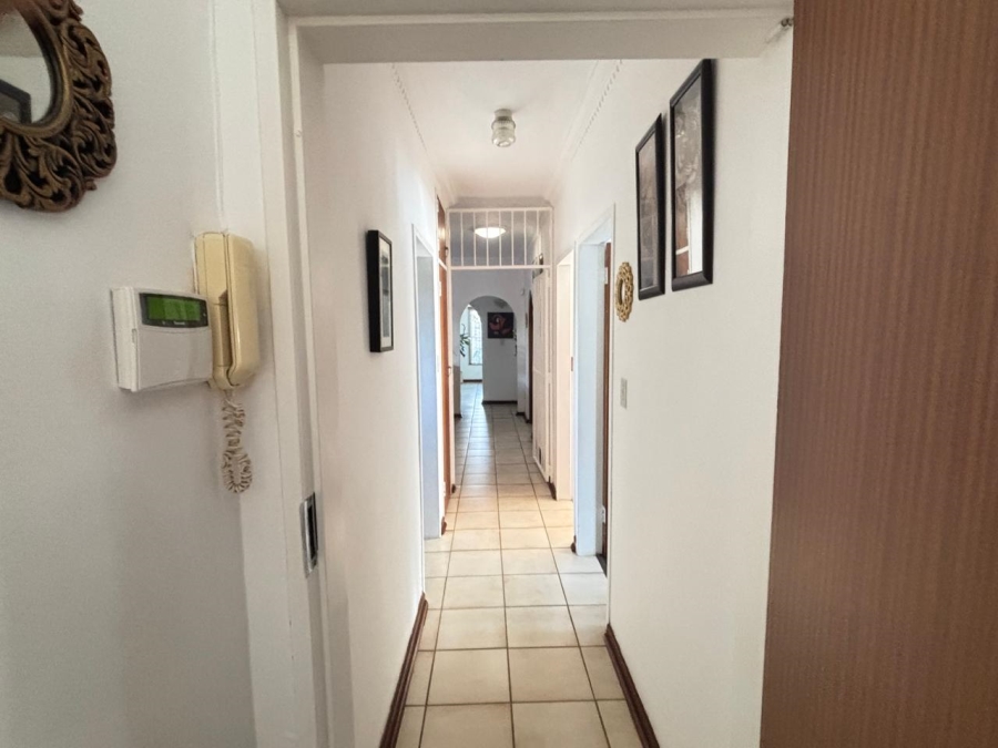 5 Bedroom Property for Sale in Garsfontein Gauteng