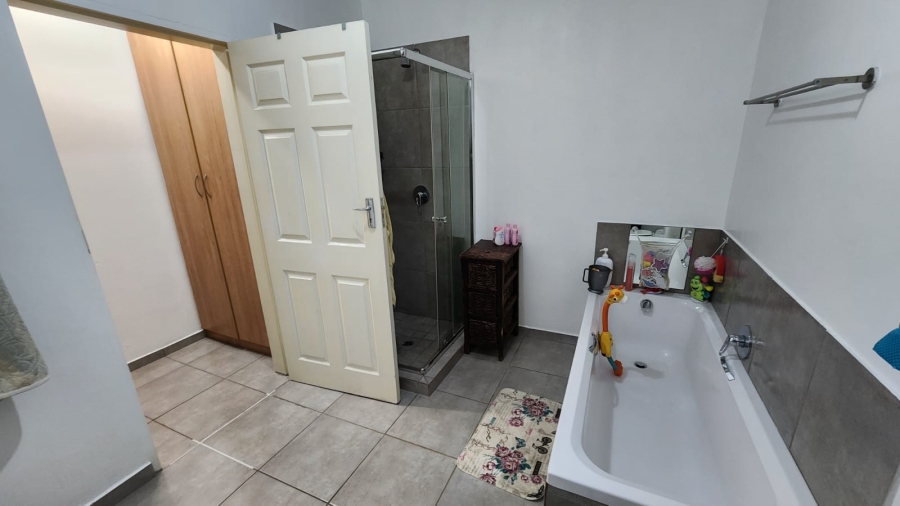 To Let 1 Bedroom Property for Rent in Raslouw A H Gauteng